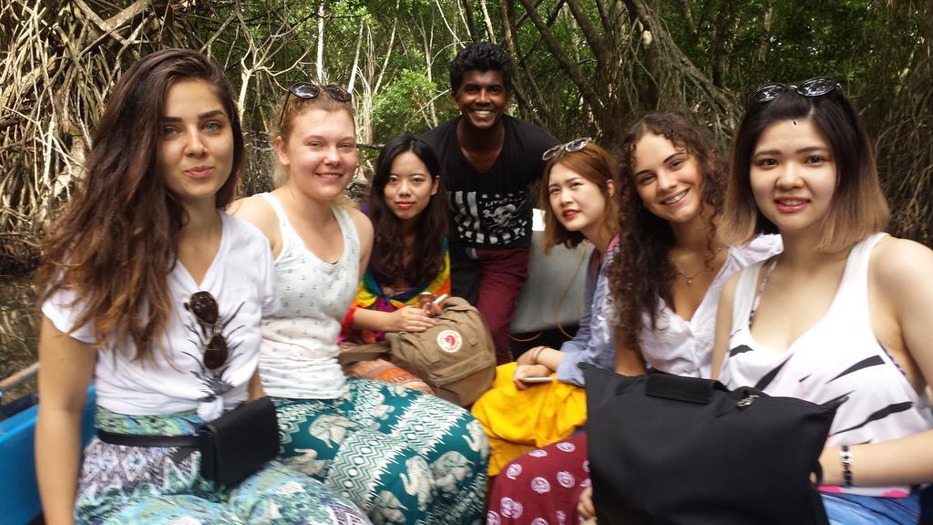 Methira Villa Aluthgama Buitenkant foto